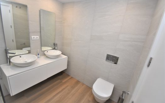 Apartamento de 3 dormitorios en Marbella Real