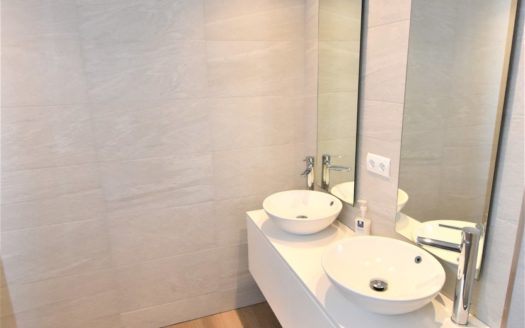 Apartamento de 3 dormitorios en Marbella Real