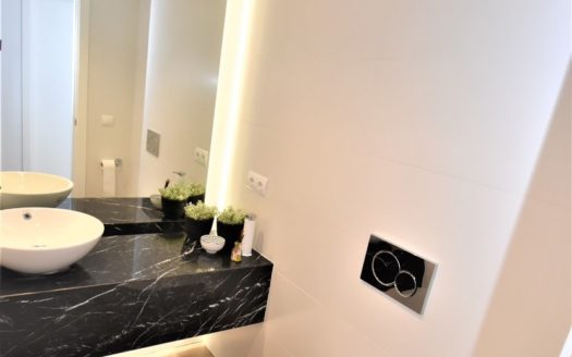 Apartamento de 3 dormitorios en Marbella Real