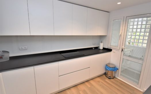 Apartamento de 3 dormitorios en Marbella Real