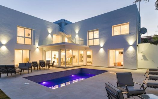 Villa de 6 dormitorios en Lagomar