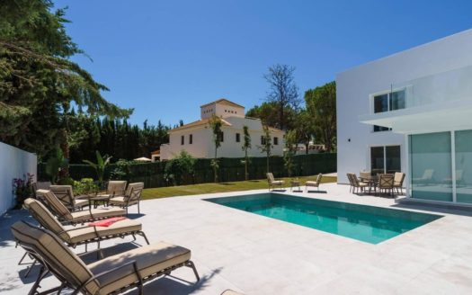 Villa de 6 dormitorios en Lagomar