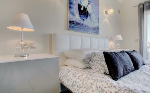 5 bedrooms Villa in Selwo