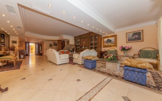 Villa de 4 dormitorios en Cabopino