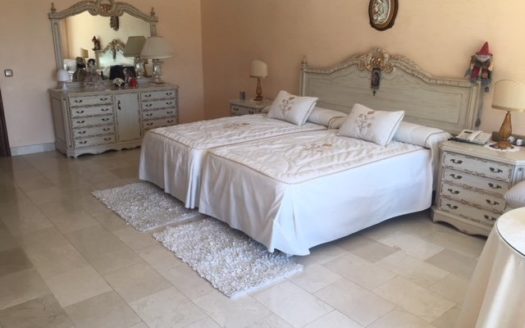 Villa de 4 dormitorios en Cabopino