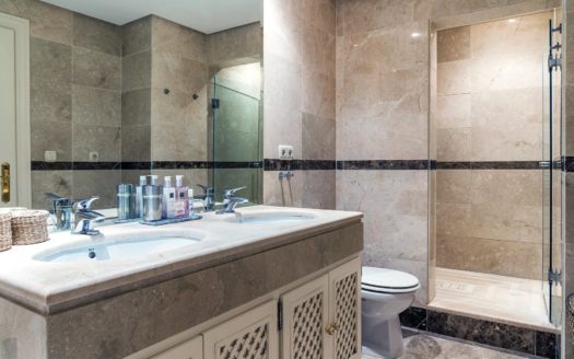 2 bedrooms Apartment in Alminar de Marbella