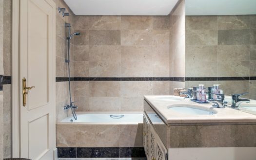 2 bedrooms Apartment in Alminar de Marbella