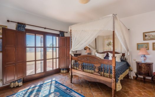 4 bedrooms Villa in Nueva Milla de Oro