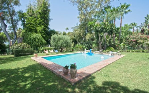 6 bedrooms Villa in Nueva Andalucia