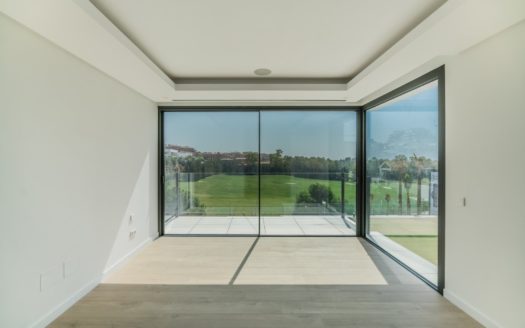 Villa de 4 dormitorios en Las Lomas del Conde Luque