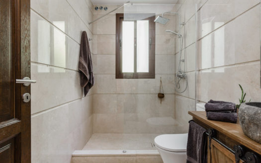 6 bedrooms Villa in La Montua