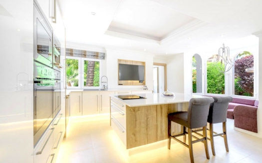 5 bedrooms Villa in Nueva Andalucia