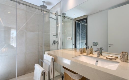 Villa de 4 dormitorios en Benahavis