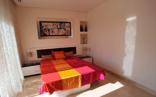3 bedrooms Penthouse in Nueva Andalucia