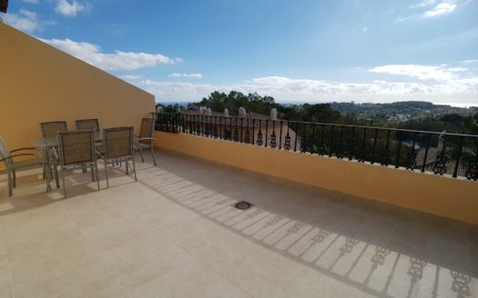 3 bedrooms Penthouse in Nueva Andalucia