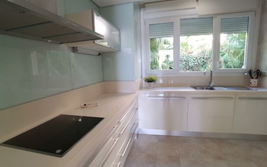 3 bedrooms Penthouse in Nueva Andalucia