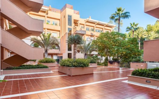 3 bedrooms Penthouse in Nueva Andalucia