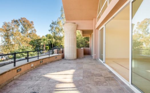 3 bedrooms Penthouse in Nueva Andalucia