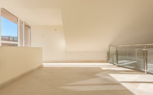 3 bedrooms Penthouse in Nueva Andalucia