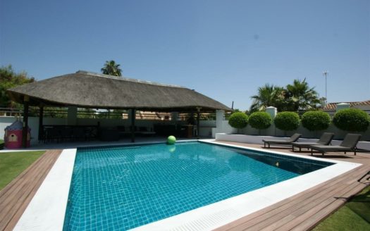 5 bedrooms Villa in Nueva Andalucia