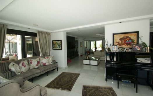 5 bedrooms Villa in Nueva Andalucia