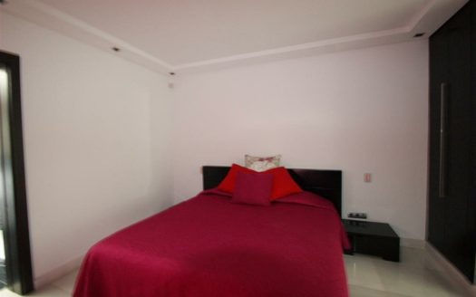 5 bedrooms Villa in Nueva Andalucia