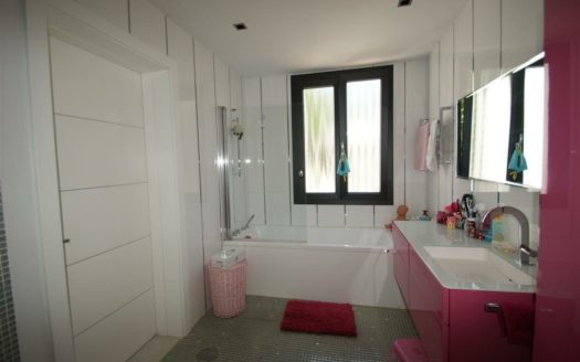 5 bedrooms Villa in Nueva Andalucia