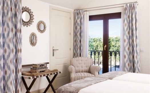 4 bedrooms Apartment in Milla de Oro