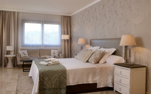 4 bedrooms Apartment in Milla de Oro