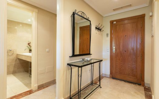 2 bedrooms Apartment in Nueva Andalucia