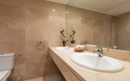 2 bedrooms Apartment in Nueva Andalucia