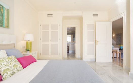 Apartamento de 3 dormitorios en Benahavis