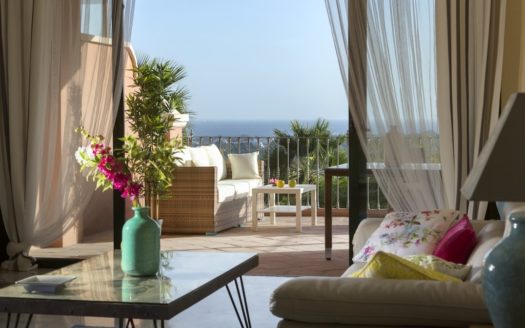 Apartamento de 3 dormitorios en Benahavis