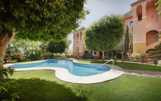 Apartamento de 3 dormitorios en Benahavis