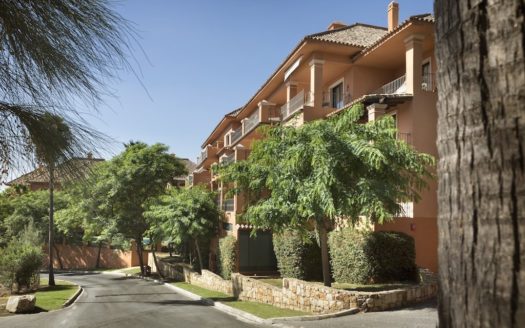 Apartamento de 3 dormitorios en Benahavis