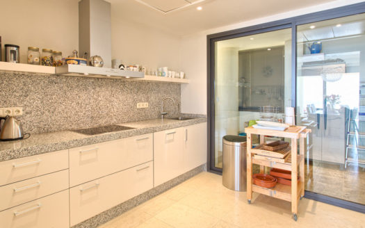 3 bedrooms Penthouse in Los Monteros Hill Club