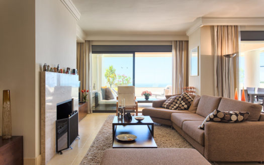3 bedrooms Penthouse in Los Monteros Hill Club