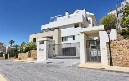 3 bedrooms Penthouse in Los Monteros Hill Club