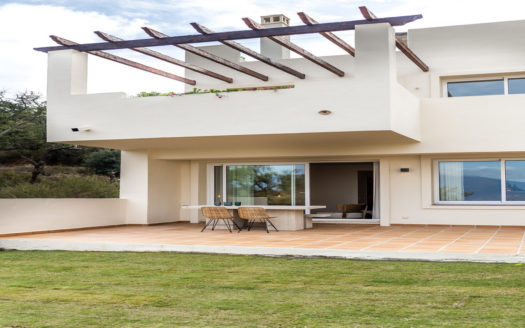 3 bedrooms Apartment in The Oakhill