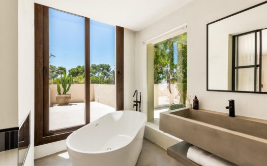 4 bedrooms Villa in Los Monteros Playa