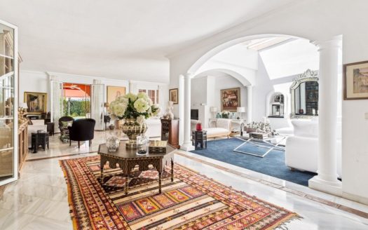 5 bedrooms Villa in Nueva Andalucia