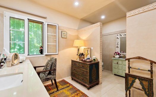 5 bedrooms Villa in Nueva Andalucia