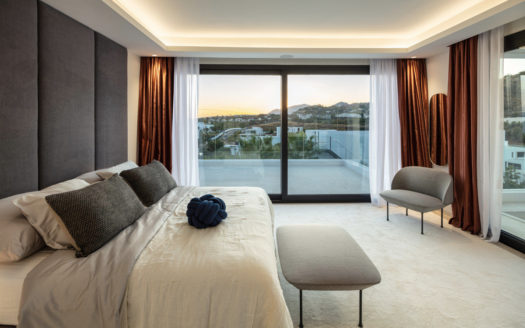 5 bedrooms Villa in Nueva Andalucia