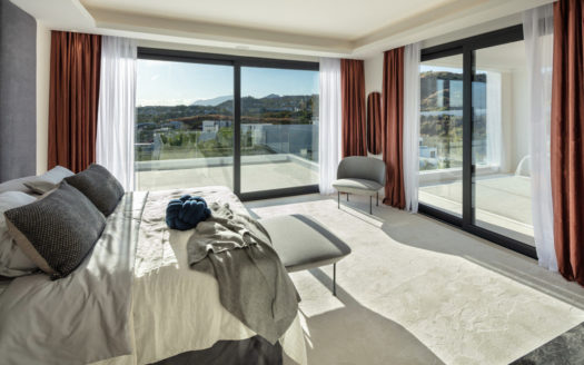 5 bedrooms Villa in Nueva Andalucia