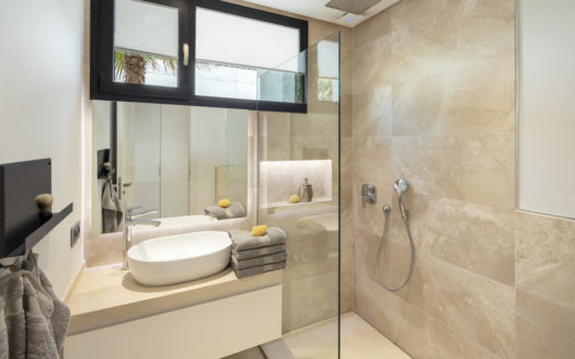 5 bedrooms Villa in Nueva Andalucia