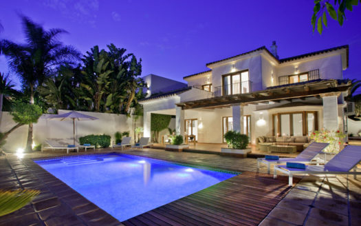 4 bedrooms Villa in Marbesa Playa