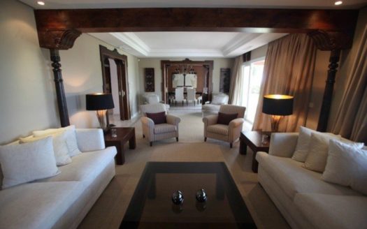 Villa de 5 dormitorios en Benahavis