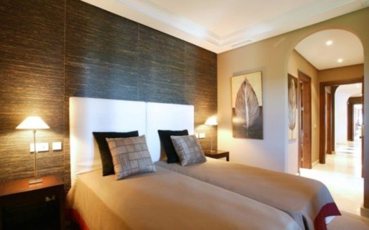 Villa de 5 dormitorios en Benahavis