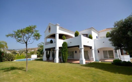 Villa de 5 dormitorios en Benahavis
