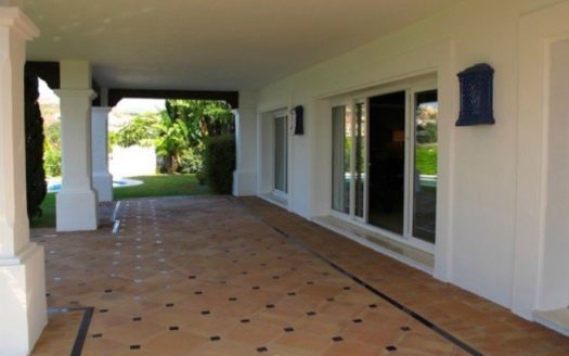 Villa de 5 dormitorios en Benahavis